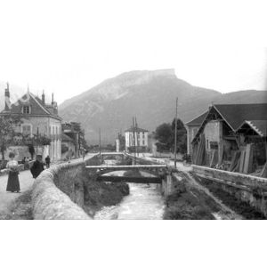Voreppe : la Roize et le quai jacquin