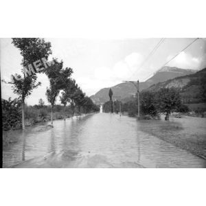 Voreppe : route inondée au Chevalon