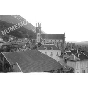 Voreppe : centre autour de l'église XIXe 