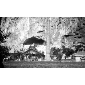 Voreppe : la grotte à Bibi et la briquetterie