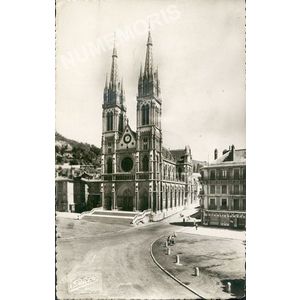 Les belles alpes Fran&ccedil;aises 7 Voiron (Is&egrave;re) la cath&eacute;drale