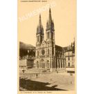 Voiron-Chartreuse (Is&egrave;re) la cath&eacute;drale et le coteau de Vouise