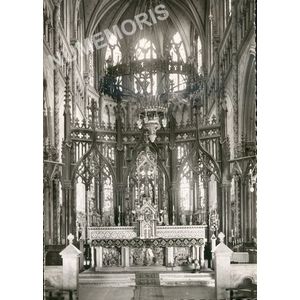 VOIRON (Is&egrave;re)-Eglise Saint-Bruno-N�5- Ma&icirc;tre-Autel Tabernacle et bas-reliefs en bronze dor&eacute; de la maison Marli&eacute;. Expositoire de la maison Favier de Lyon. Stalles et boiseries circulaires, Architecte: M. De Montclos.