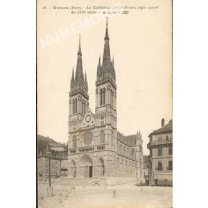 010 Voiron (Is&egrave;re) la cath&eacute;drale Saint Bruno, style ogival du XIIIe si&egrave;cle