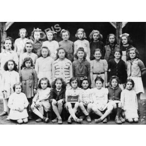 Chirens &eacute;cole en 1947 filles 