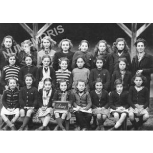 Chirens &eacute;cole en 1949 filles 