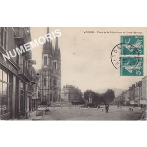 Voiron place de la R&eacute;publique et cours S&eacute;nozan