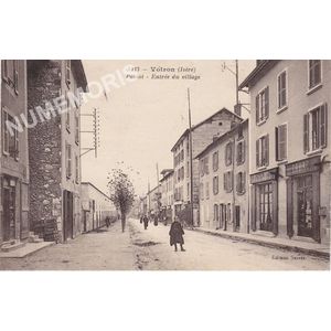 113 Voiron (Is&egrave;re) Paviot entr&eacute;e du village