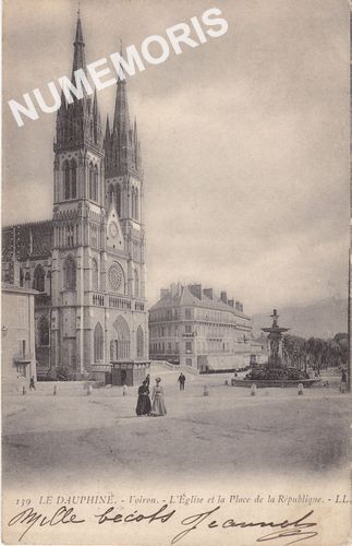 139 le Dauphin&eacute; Voiron l'&eacute;glise et la place de la R&eacute;publique