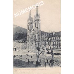 Voiron Eglise St-Bruno et place de la R&eacute;publique