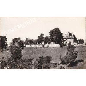 Charnècles (Isère) 146-47A Château de Maugly vue aérienne