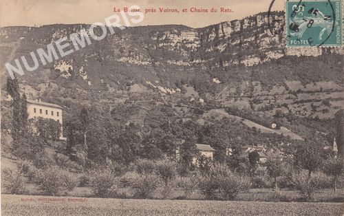 La Buisse, pr&egrave;s Voiron, et cha&icirc;ne du Ratz