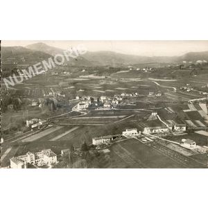 Vue a&eacute;rienne sur le Village de COUBLEVIE