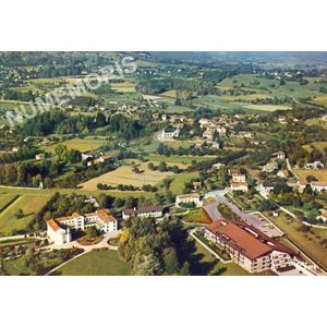 Coublevie (Is&egrave;re) vue g&eacute;n&eacute;rale a&eacute;rienne la maison de retraite et l'hopital de g&eacute;rontologie