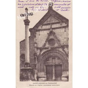 Saint-Geoire-en-Valdaine (Is&egrave;re) fa&ccedil;cade de l'&eacute;glise monument historique