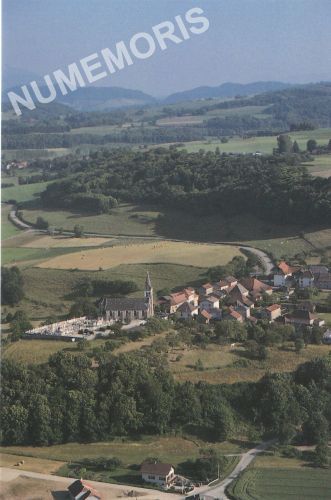 La B&acirc;tie-Divisin (Is&egrave;re) vue a&eacute;rienne