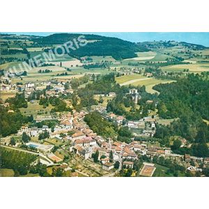 St-Geoire-en-Valdaine (Is&egrave;re) vue g&eacute;n&eacute;rale a&eacute;rienne
