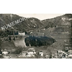 St-Nicolas-de-Macherin (is&egrave;re) 3 le ch&acirc;teau et l'&eacute;cole