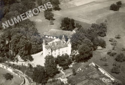St-Geoire-en-Valdaine (Is&egrave;re) 21529 ch&acirc;teau La Rochette