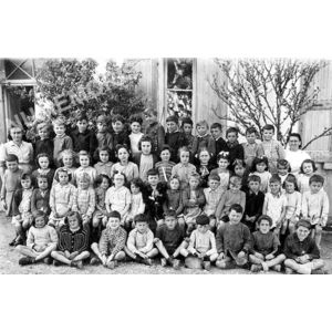 le Pin en 1934 &eacute;cole des petits 