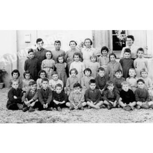 le Pin en ? &eacute;cole des filles