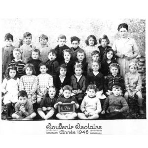 le Pin en 1948 &eacute;cole des petits