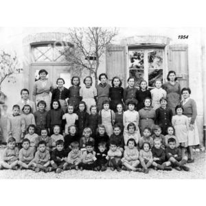 le Pin en 1954 &eacute;cole des filles