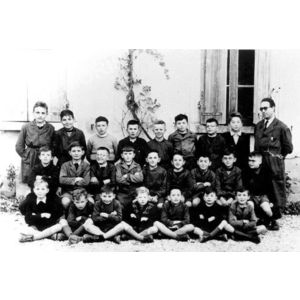 le Pin en ? &eacute;cole des gar&ccedil;ons