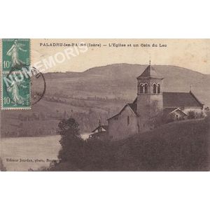 Paladru-les-Bains (Isère) l'église et un coin du lac