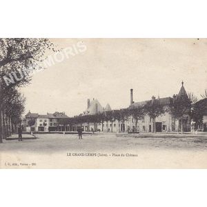 JG 266 le Grand-Lemps (Is&egrave;re) place du ch&acirc;teau