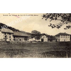entr&eacute;e du village de la Placette (Is&egrave;re)