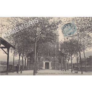 Charavines-les-Bains vue de l'&eacute;glise et de la place
