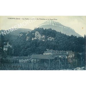Voreppe ( Is&egrave;re) les &eacute;coles, le ch&acirc;teau des buisi&egrave;res, le Grand Ratz