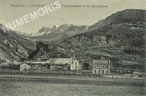 Dauphin&eacute;- le Chevalon -vue g&eacute;n&eacute;rale les montagnes