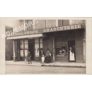 Caf&eacute; de l'union et charcuterie Lardin &agrave; Rives vers 1930