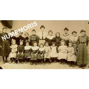 école de Pommiers la Placette vers 1900