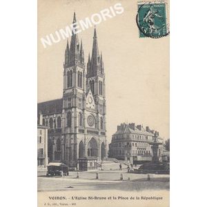 JG 463 Voiron l'&eacute;glise St-Bruno et la place de la R&eacute;publique