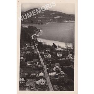 Charavines-les-Bains (Is&egrave;re) et le lac