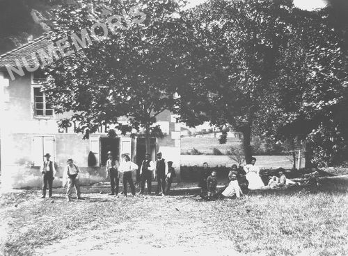 Pommiers la Placette : café en 1913