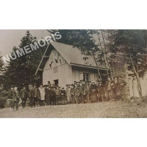 Pommiers la Placette : inauguration le 9 octobre 1904 du chalet construit par la soci&eacute;t&eacute; des excursionnistes voironnais