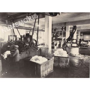 Usine de Ruby &agrave; Paviot (Voiron) dans les ann&eacute;es 50-60