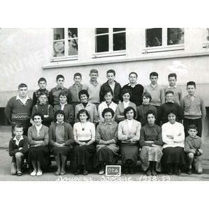 Moirans &eacute;cole mixte 1958-59
