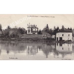 Moirans (Is&egrave;re) ch&acirc;teau Martin et le parc