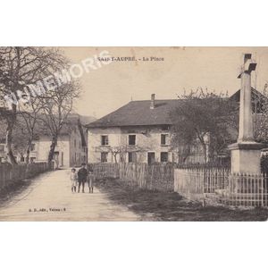 GD 006 Saint-Aupre la place