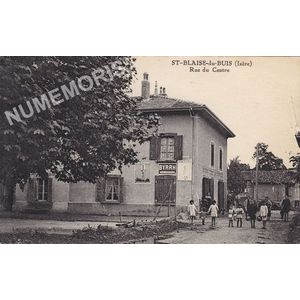St-Blaise-du-Buis (Isère) rue du centre