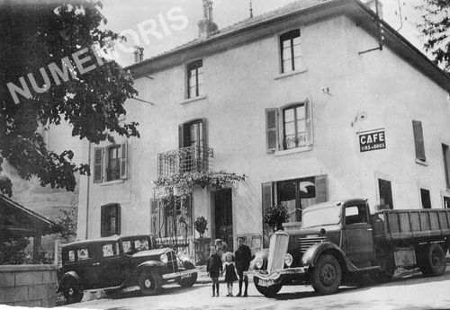 Le Pin b&acirc;ti