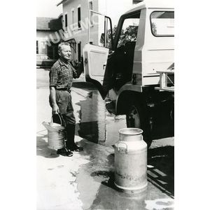 le Pin : le ramassage du lait