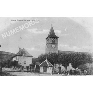 Place et &eacute;glise du Pin pr&egrave;s Virieu (Is&egrave;re)