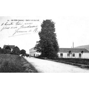 011 le Pin (Is&egrave;re) usine de Belval