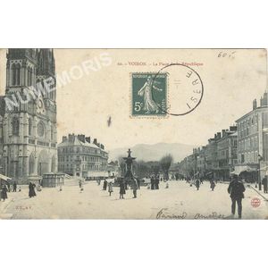 060 Voiron la place de la R&eacute;publique